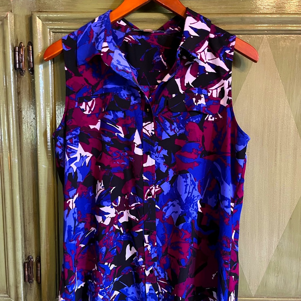Karl Lagerfield Paris sleeveless top- EUC